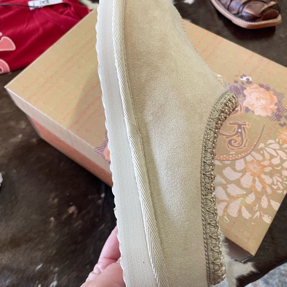 Very G Sparks - Picture 3 of 5